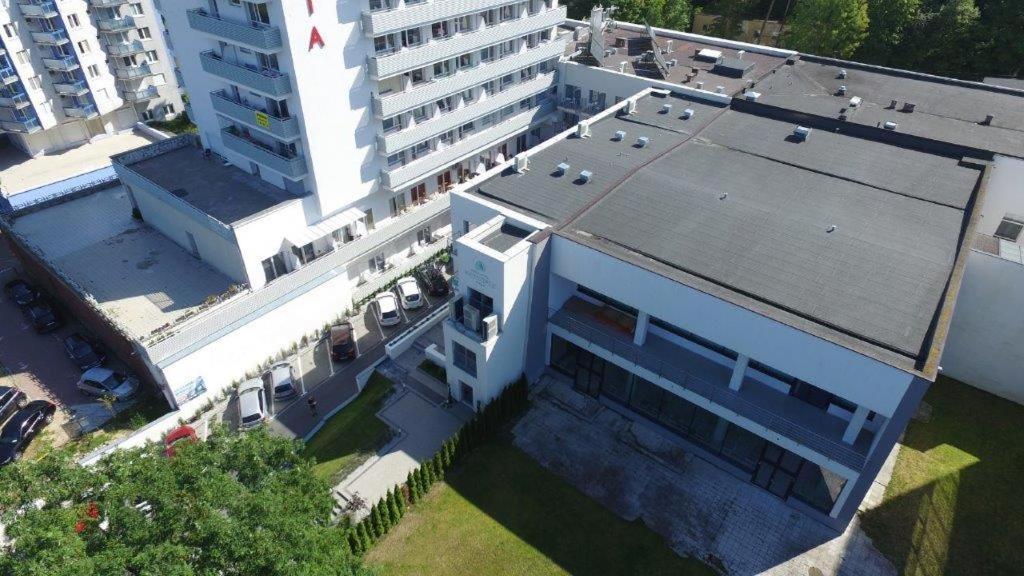 Aparthotel Przy Plazy ミエンジズドロイェ エクステリア 写真
