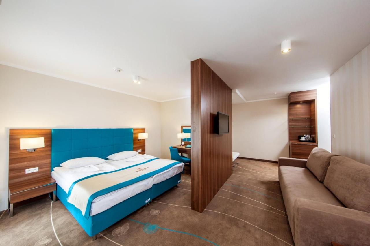 Aparthotel Przy Plazy ミエンジズドロイェ エクステリア 写真
