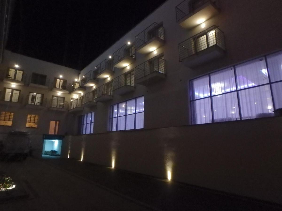 Aparthotel Przy Plazy ミエンジズドロイェ エクステリア 写真